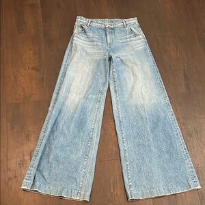 Wide leg blue jeans